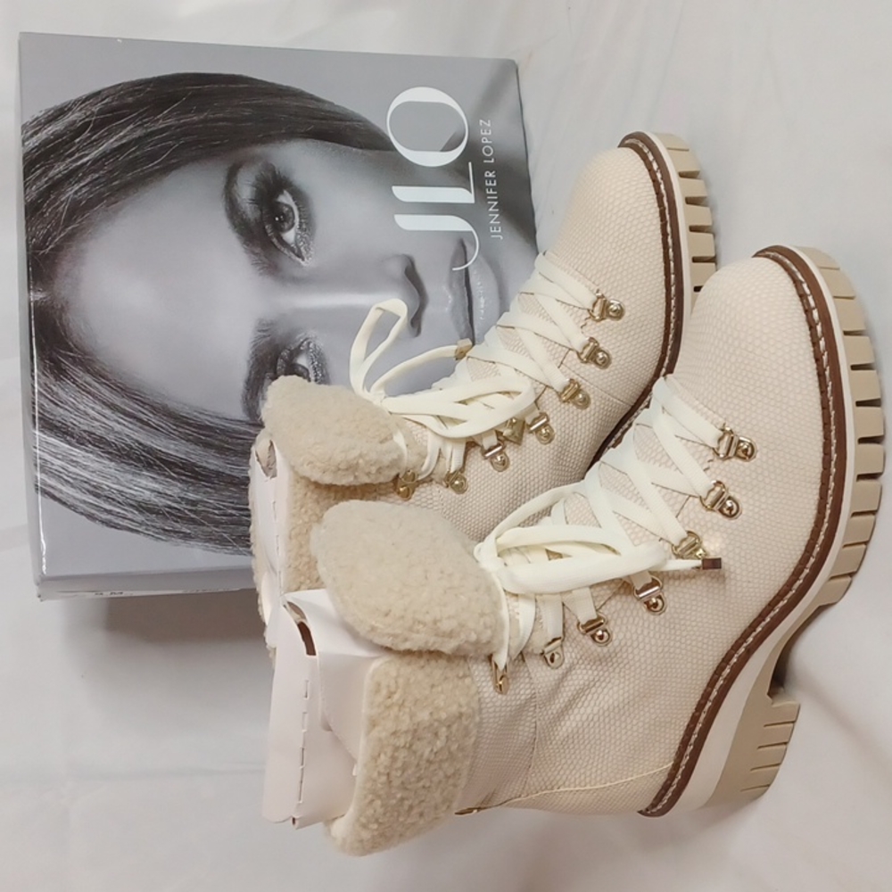 JLO JENNIFER LOPEZ Avena bootie size 9